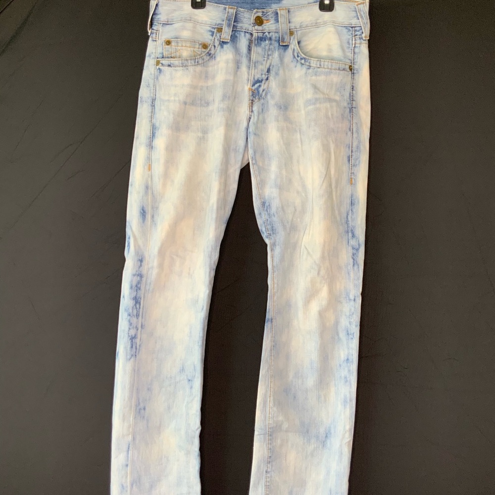 True Religion jeans Geno Button Fly light wash